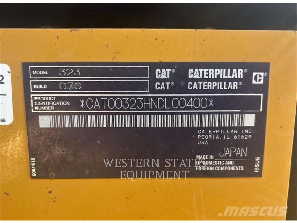 CAT 323 Escavatori cingolati