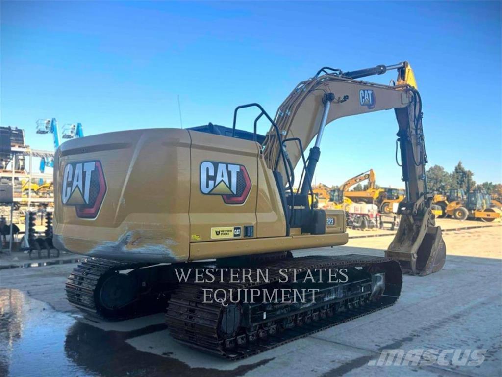 CAT 323 Escavatori cingolati