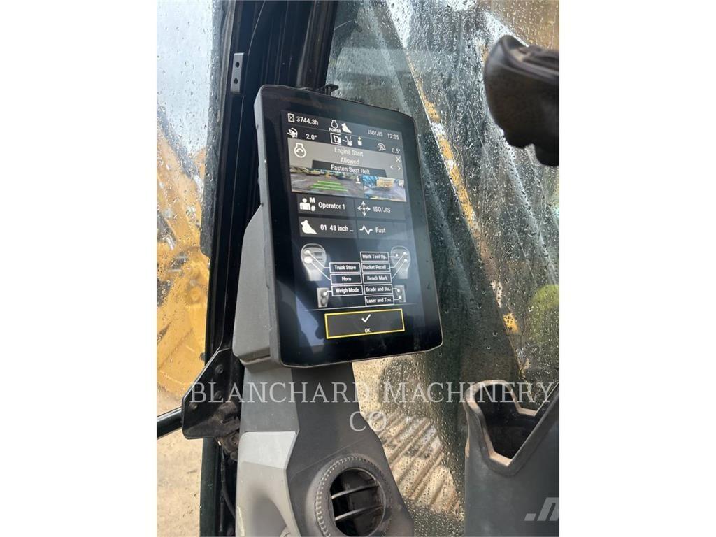 CAT 323 Escavatori cingolati