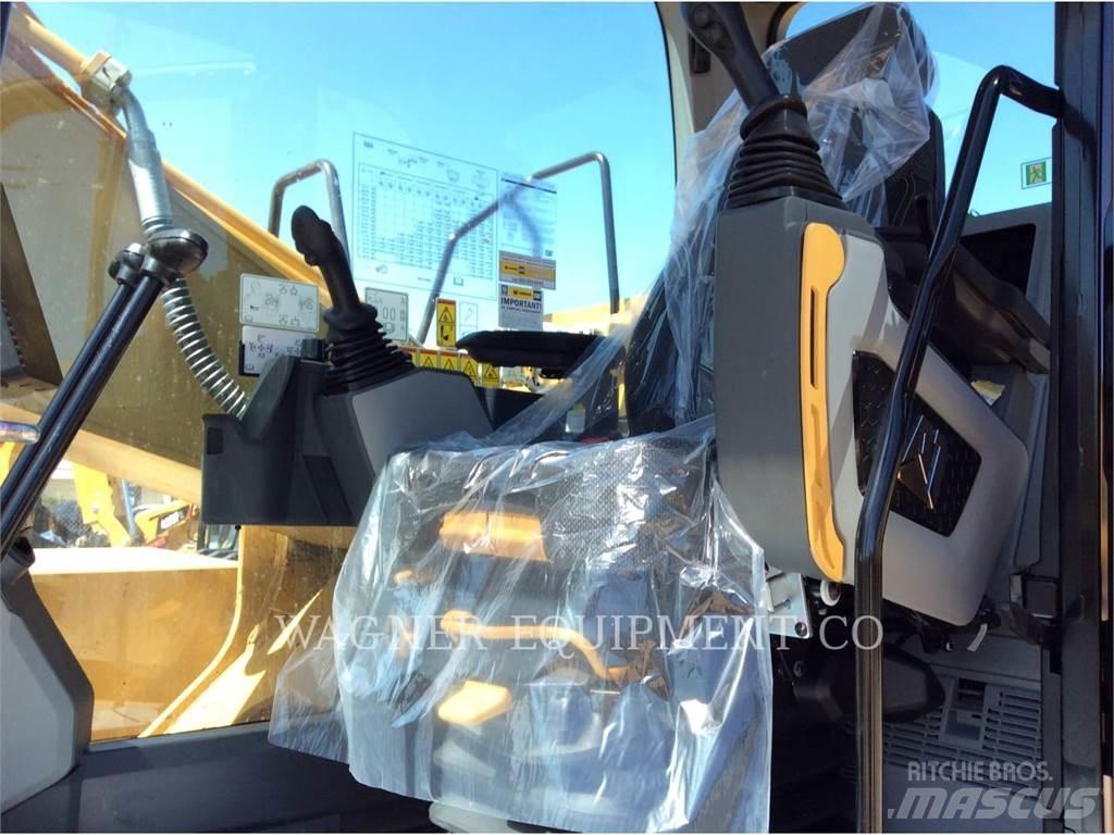 CAT 323 Escavatori cingolati