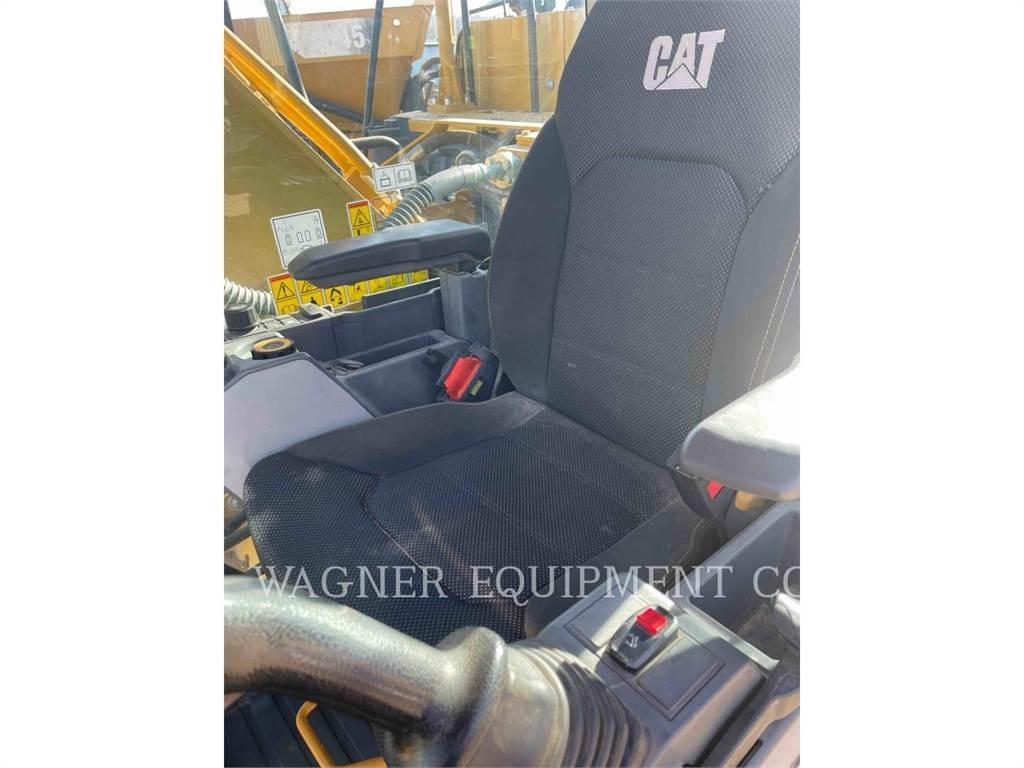 CAT 323 Escavatori cingolati