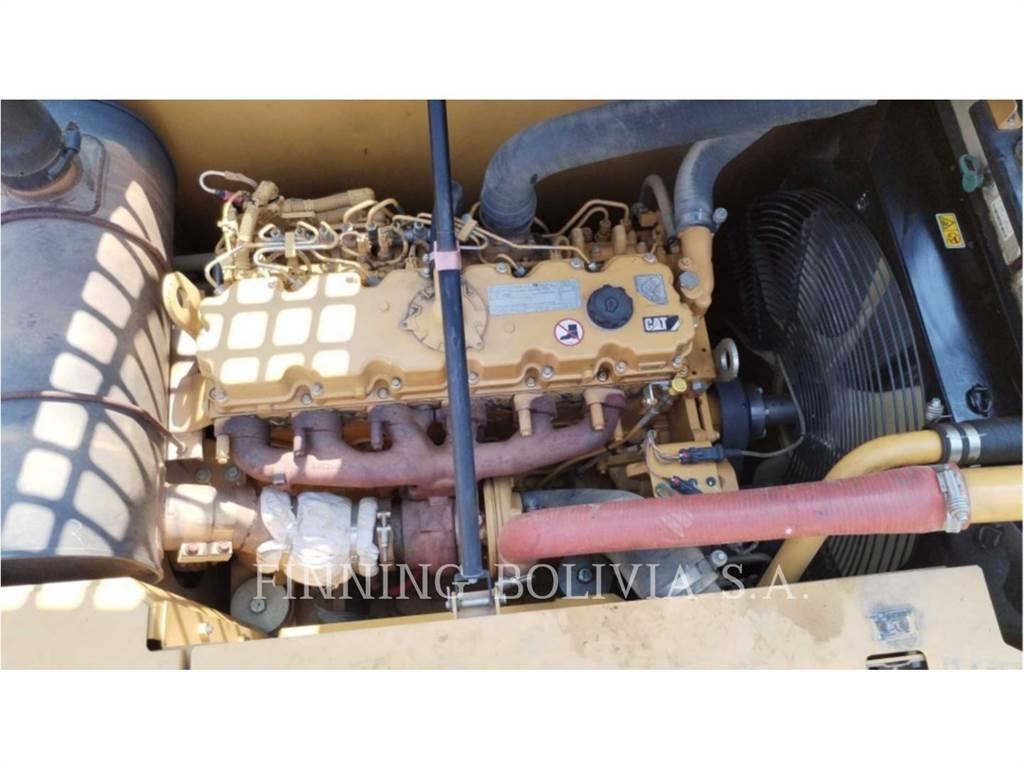 CAT 323D2L Escavatori cingolati