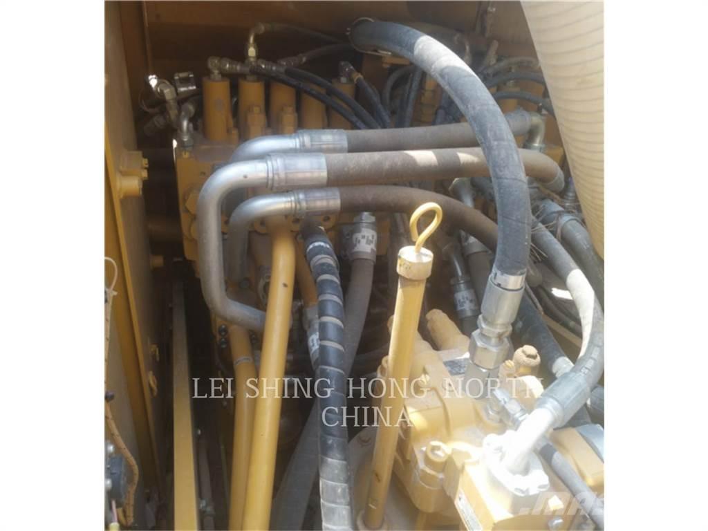 CAT 323D2L Escavatori cingolati