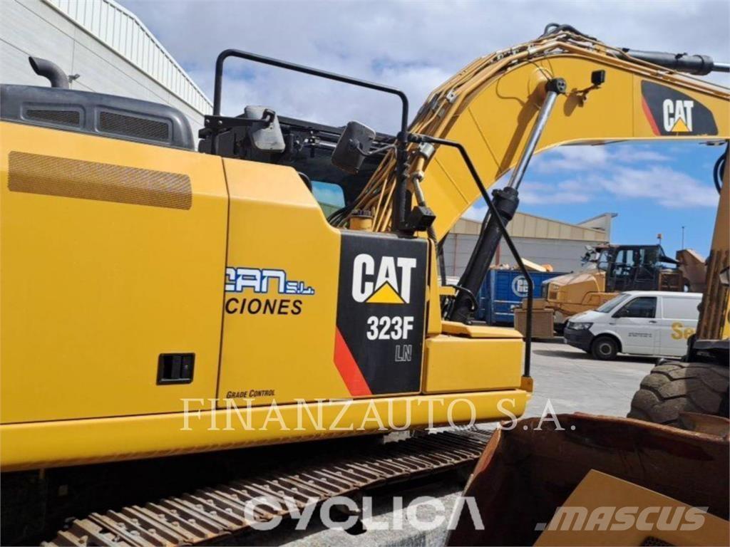 CAT 323F Escavatori cingolati