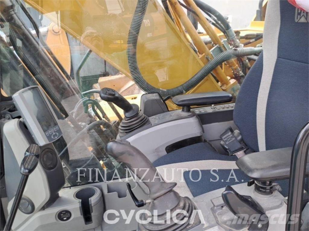 CAT 323F Escavatori cingolati