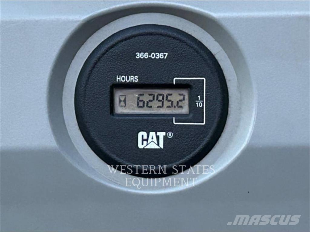 CAT 323F Escavatori cingolati