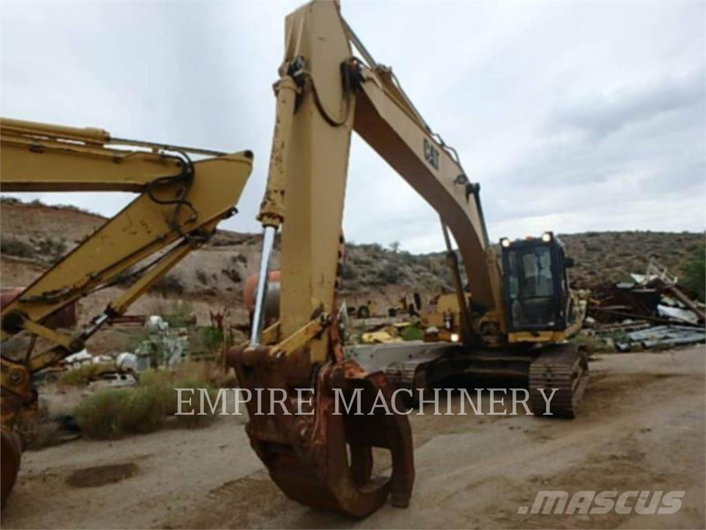 CAT 325 Escavatori cingolati