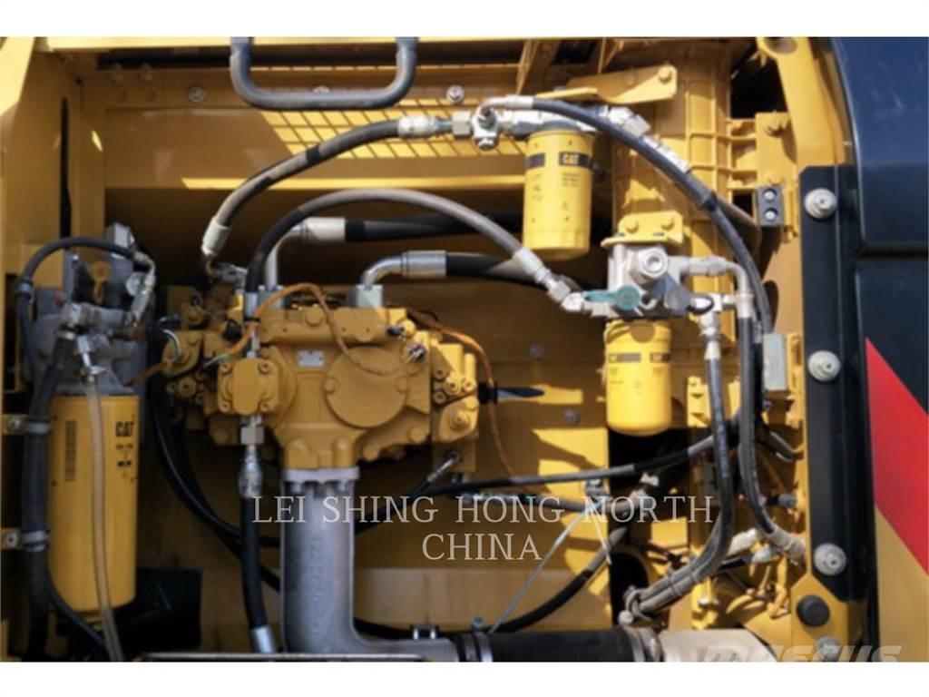 CAT 326D2L Escavatori cingolati