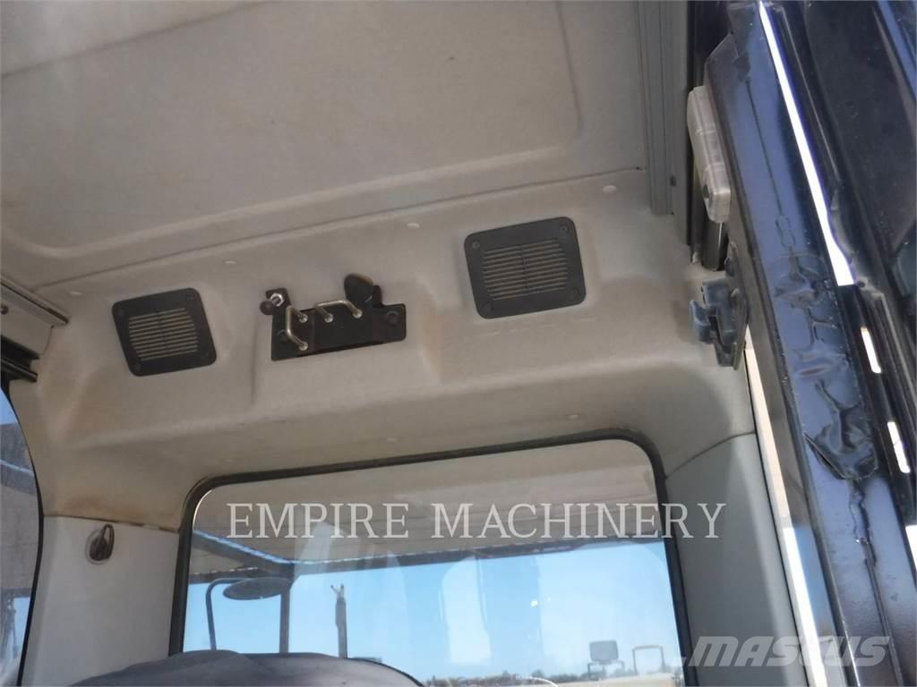 CAT 328DLCR Escavatori cingolati
