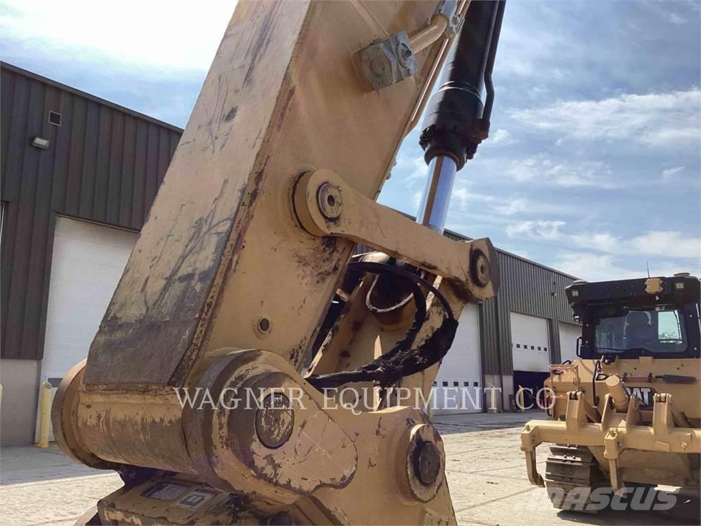 CAT 330 Escavatori cingolati