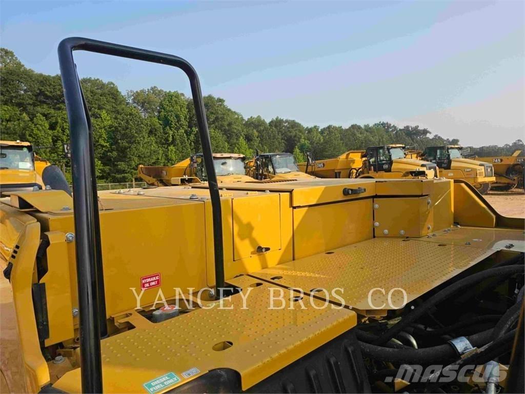 CAT 33007 Escavatori cingolati