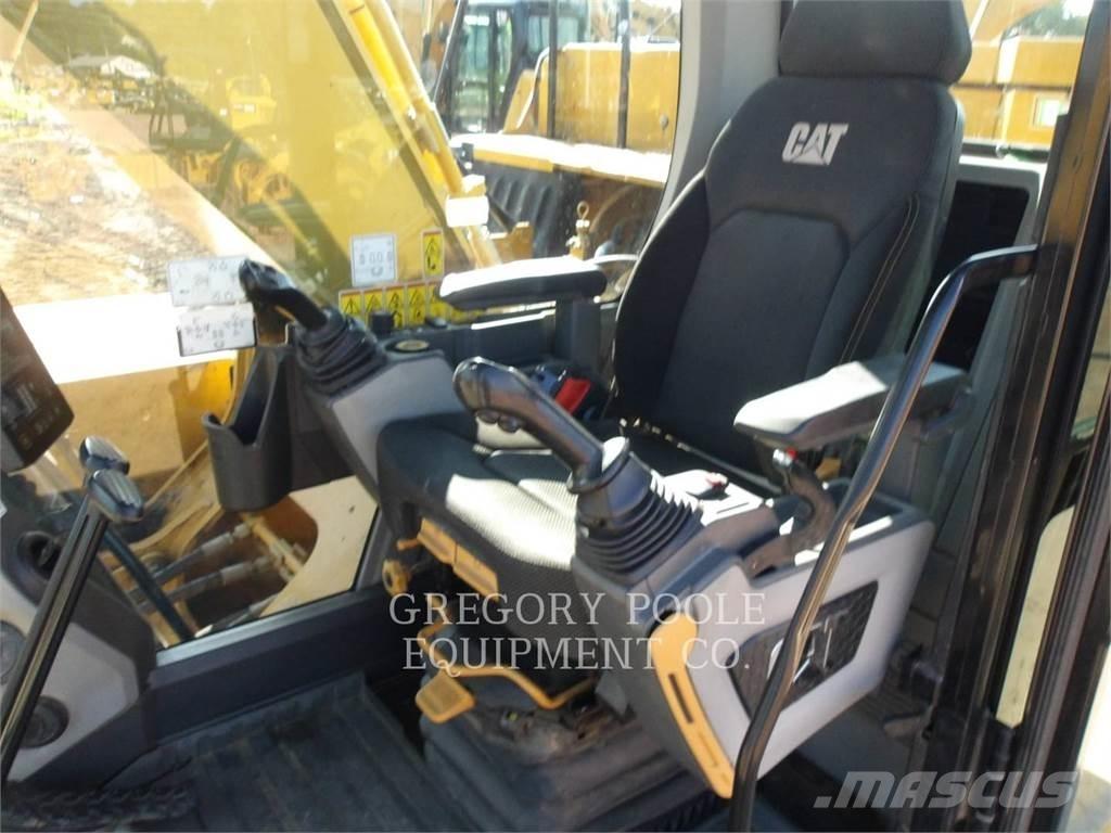 CAT 33007 Escavatori cingolati