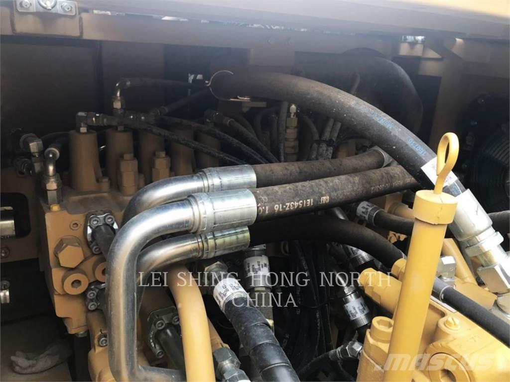 CAT 330D2L Escavatori cingolati