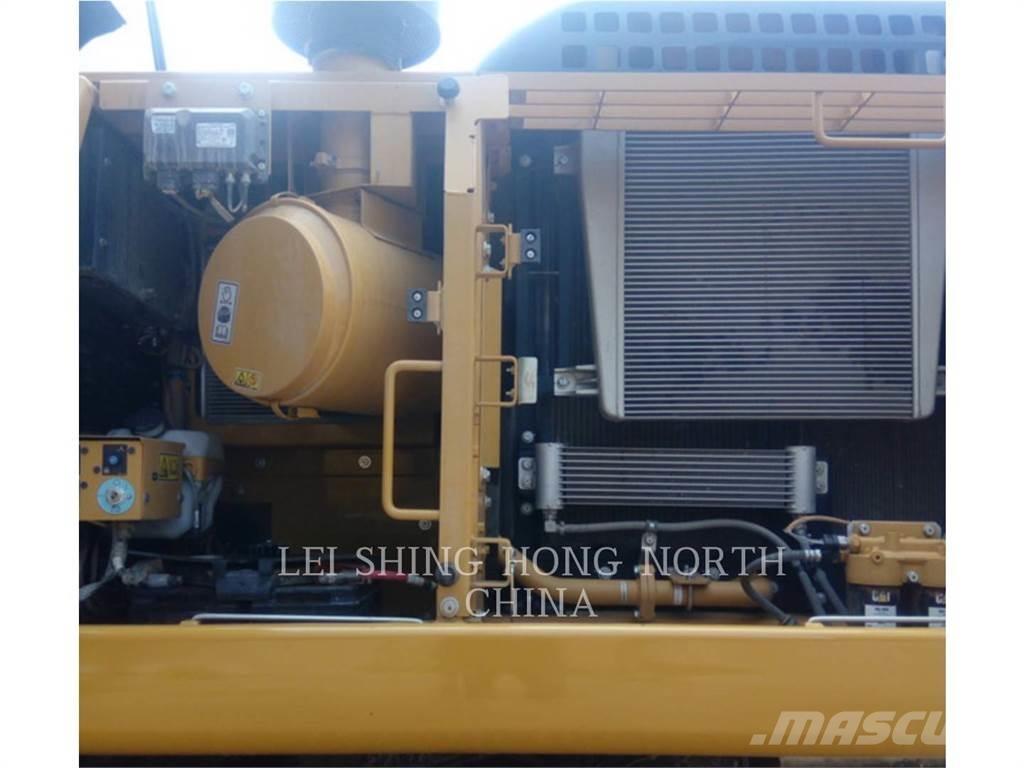 CAT 330D2L Escavatori cingolati