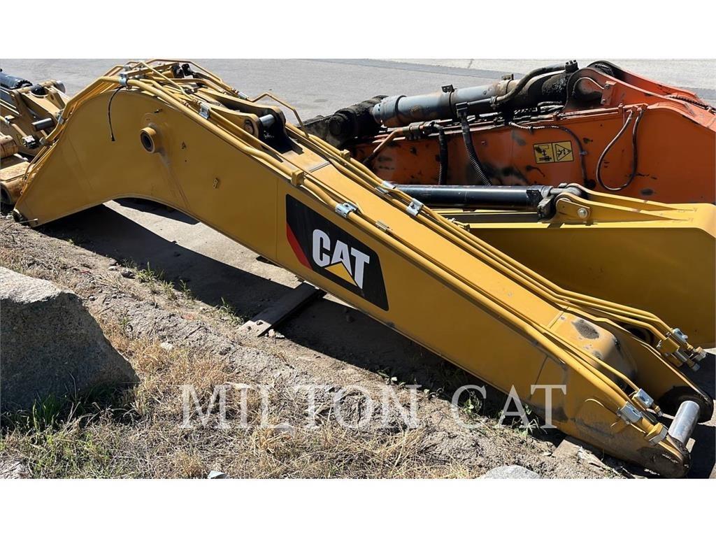 CAT 330GC REACH BOOM Piattaforme a braccio articolato