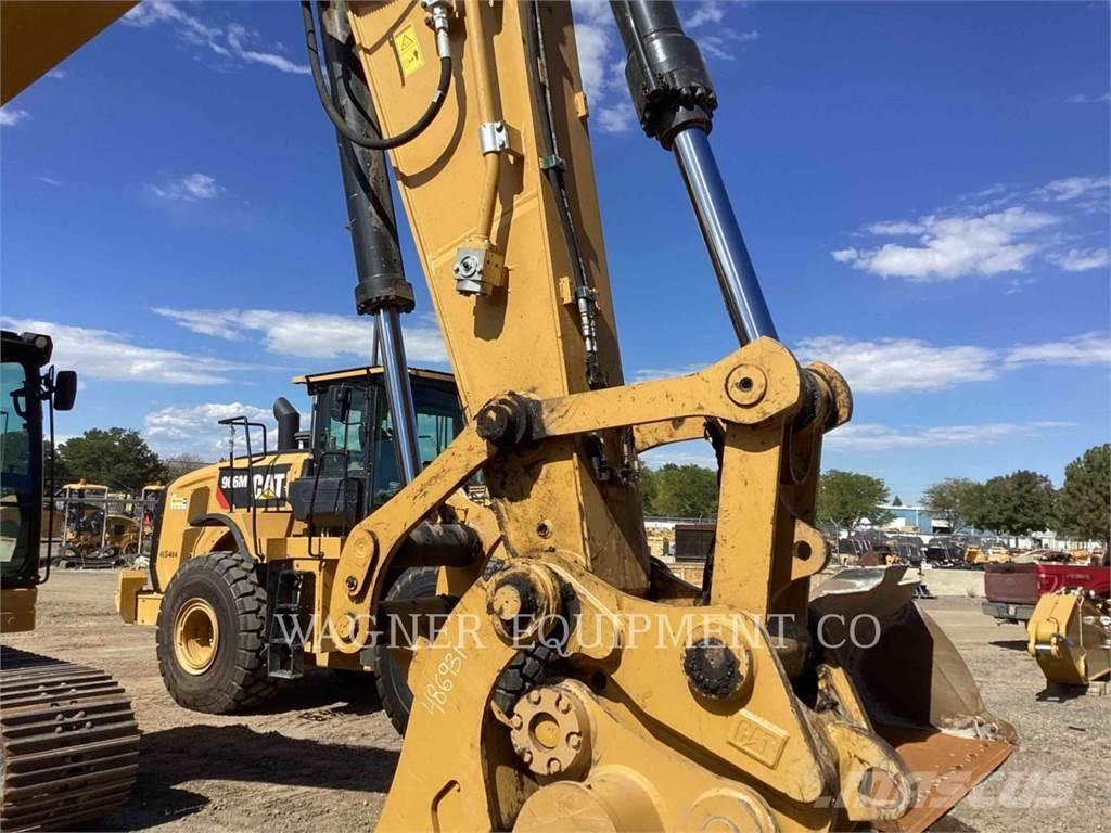 CAT 335 Escavatori cingolati