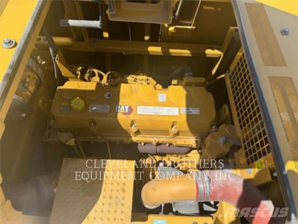 CAT 352 Escavatori cingolati