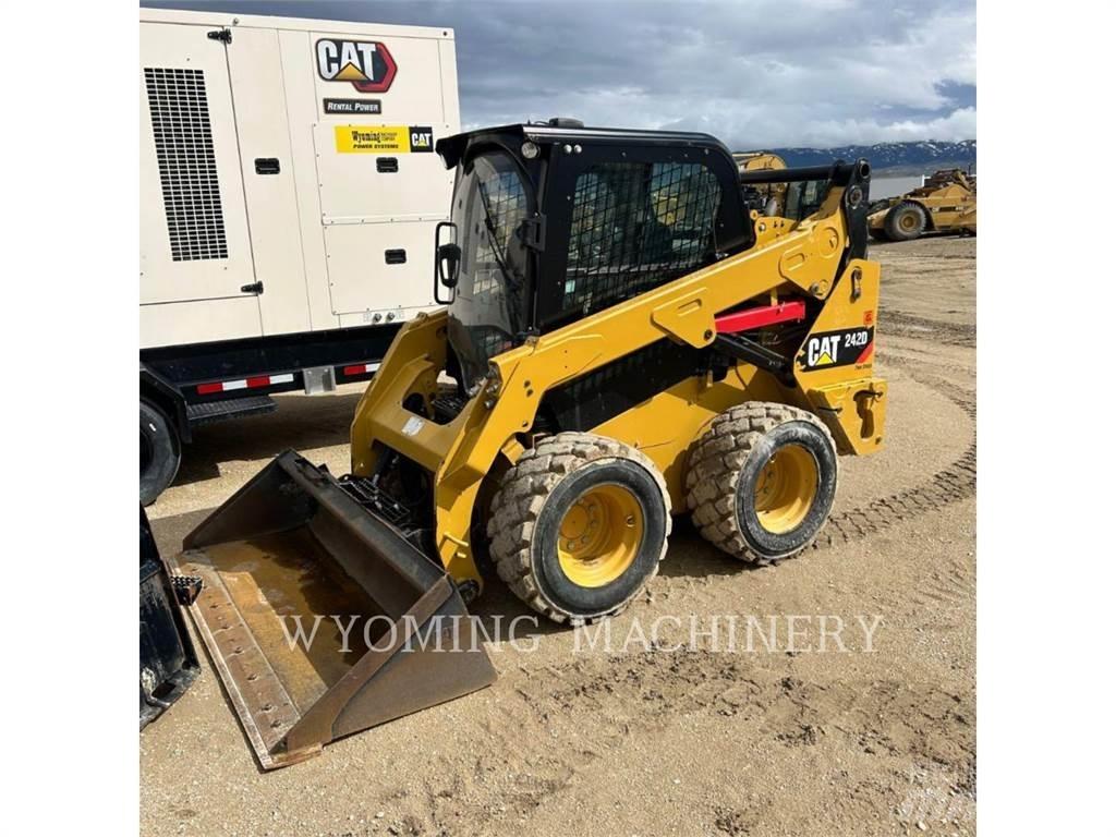 CAT 352D Mini Pale Gommate