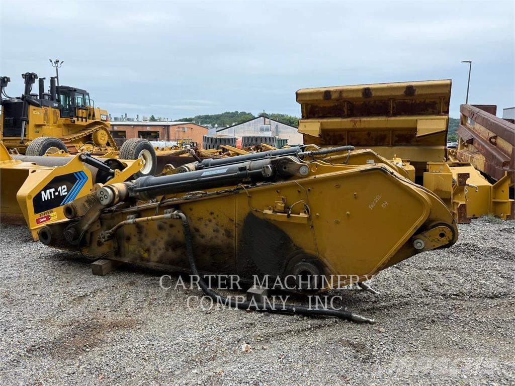 CAT 374-07 Escavatori cingolati