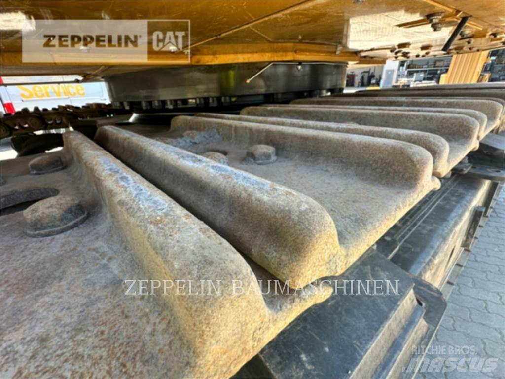 CAT 374-07A Escavatori cingolati