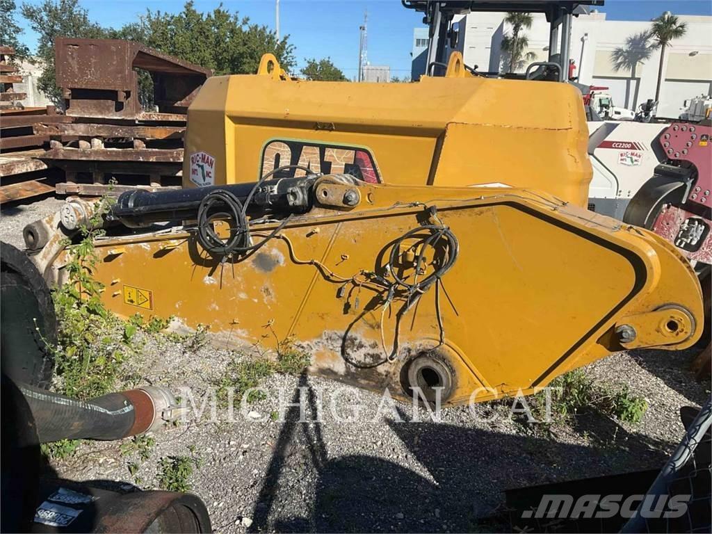 CAT 374 QZ1 Escavatori cingolati