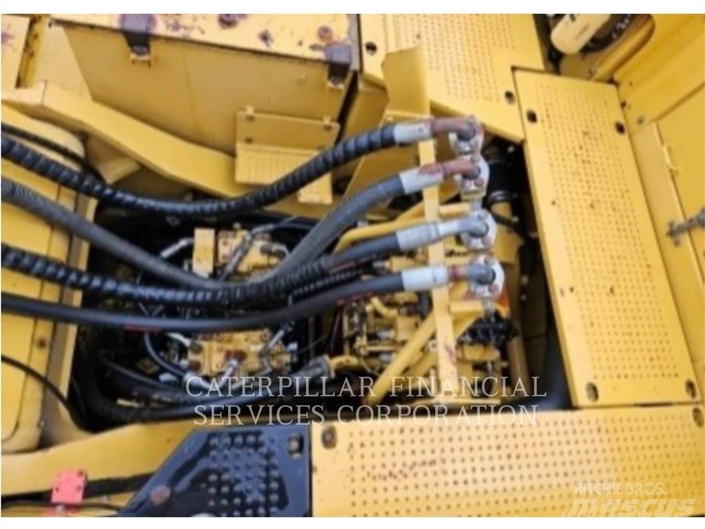 CAT 374F Escavatori cingolati