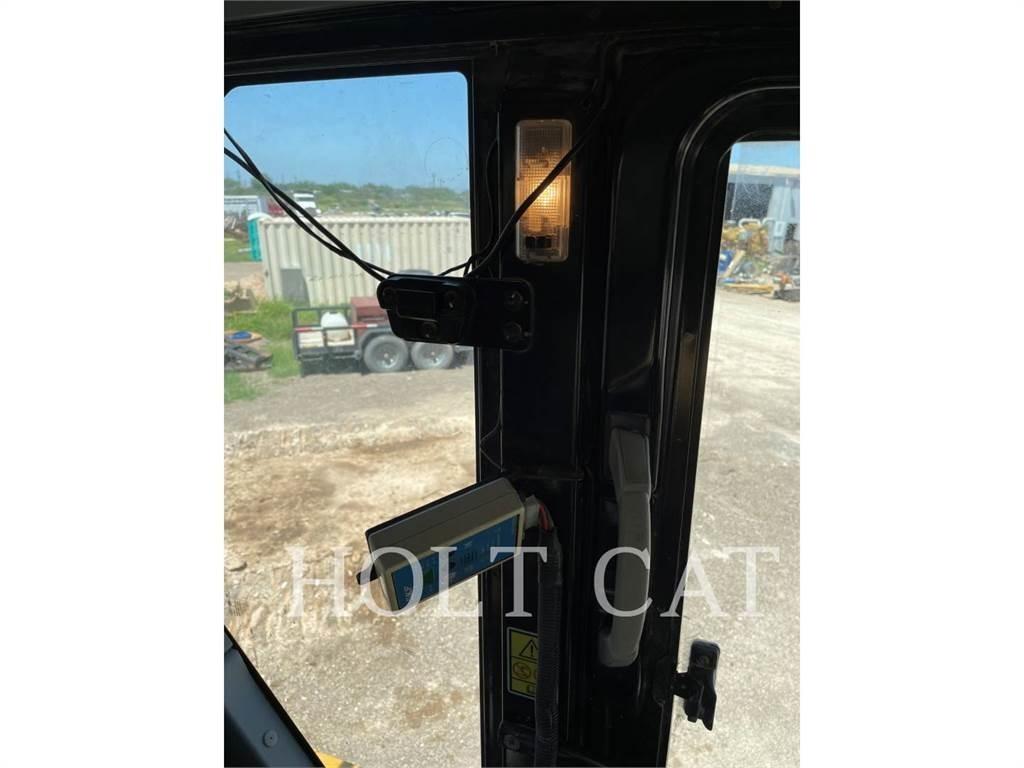 CAT 374FL Escavatori cingolati