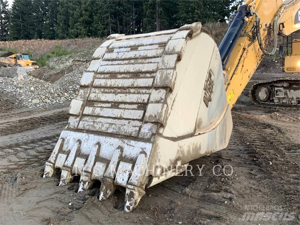 CAT 390F Escavatori cingolati