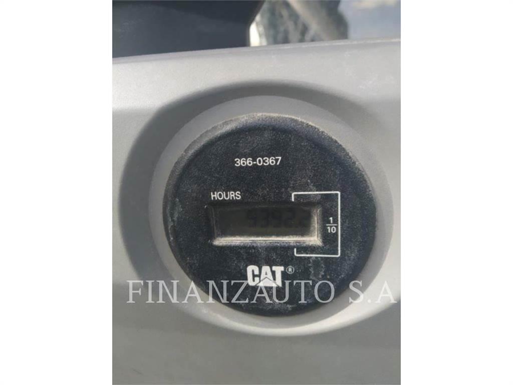 CAT 390F Escavatori cingolati