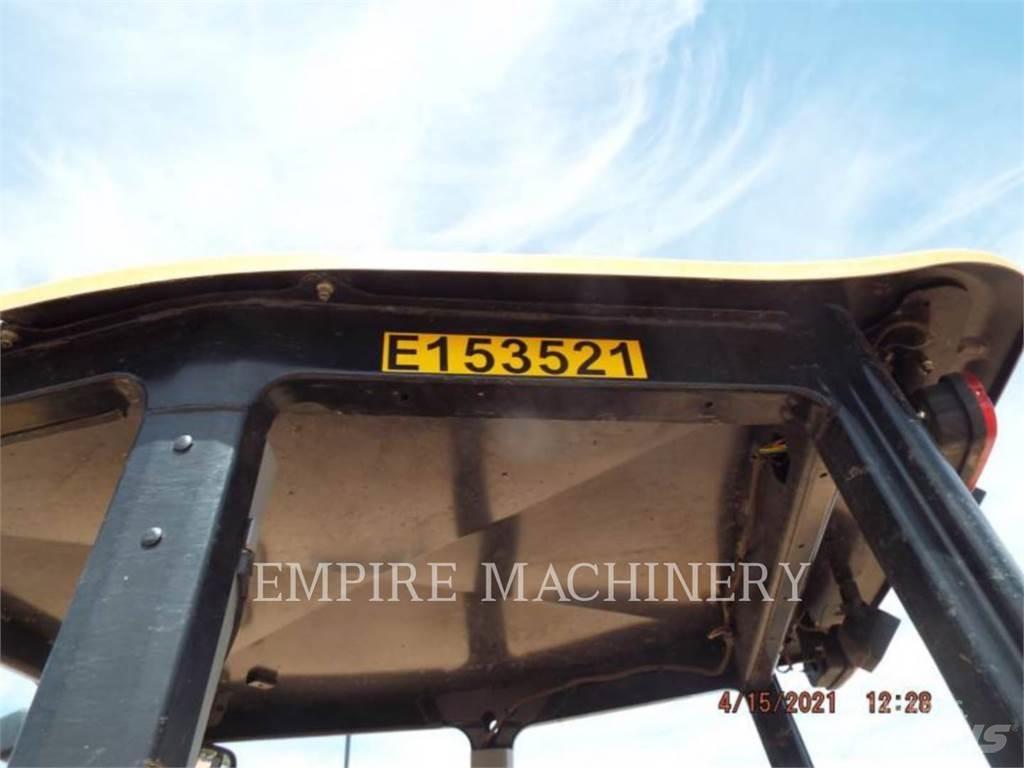CAT 415F2 IL Pale gommate