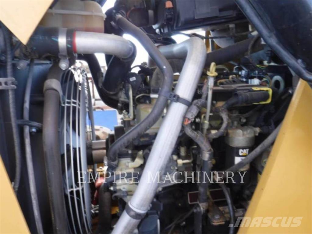 CAT 415F2 IL Pale gommate