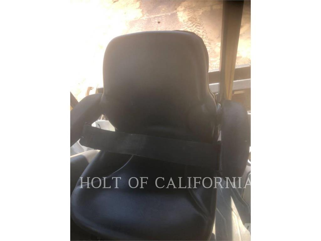 CAT 415IL Pale gommate