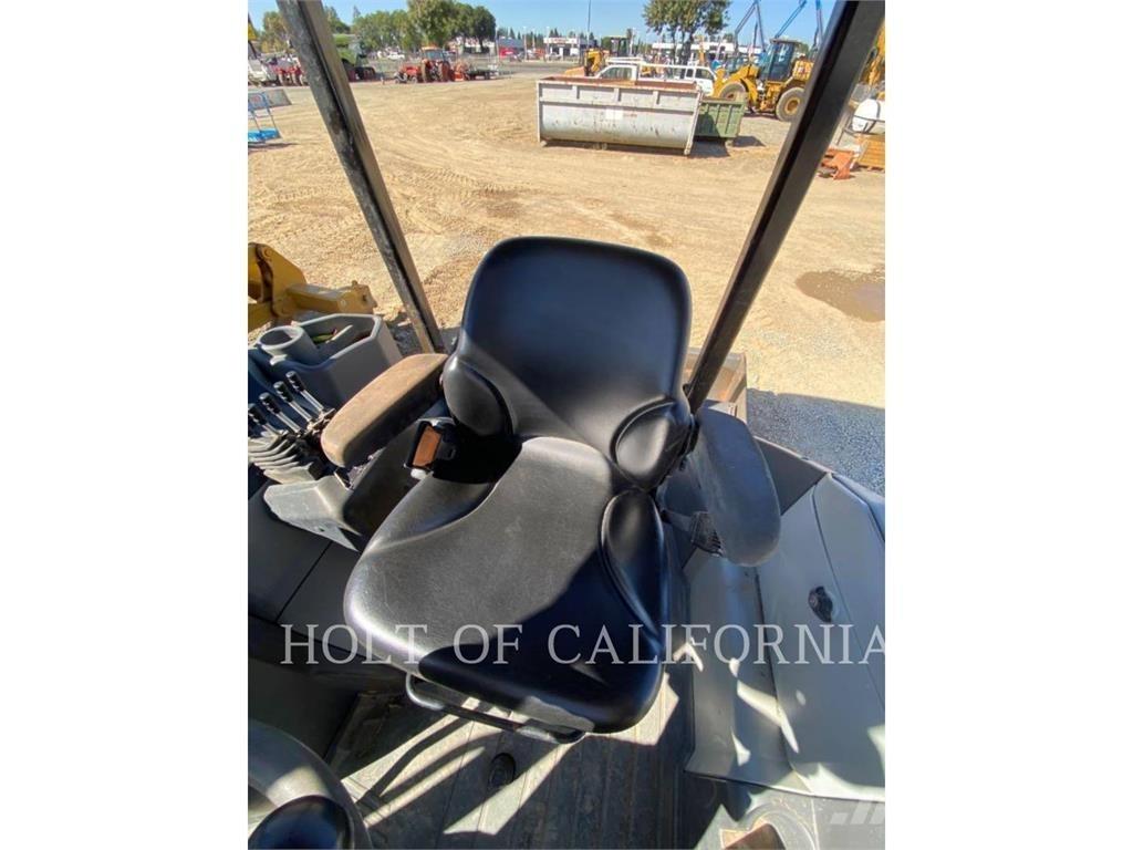 CAT 415IL Pale gommate