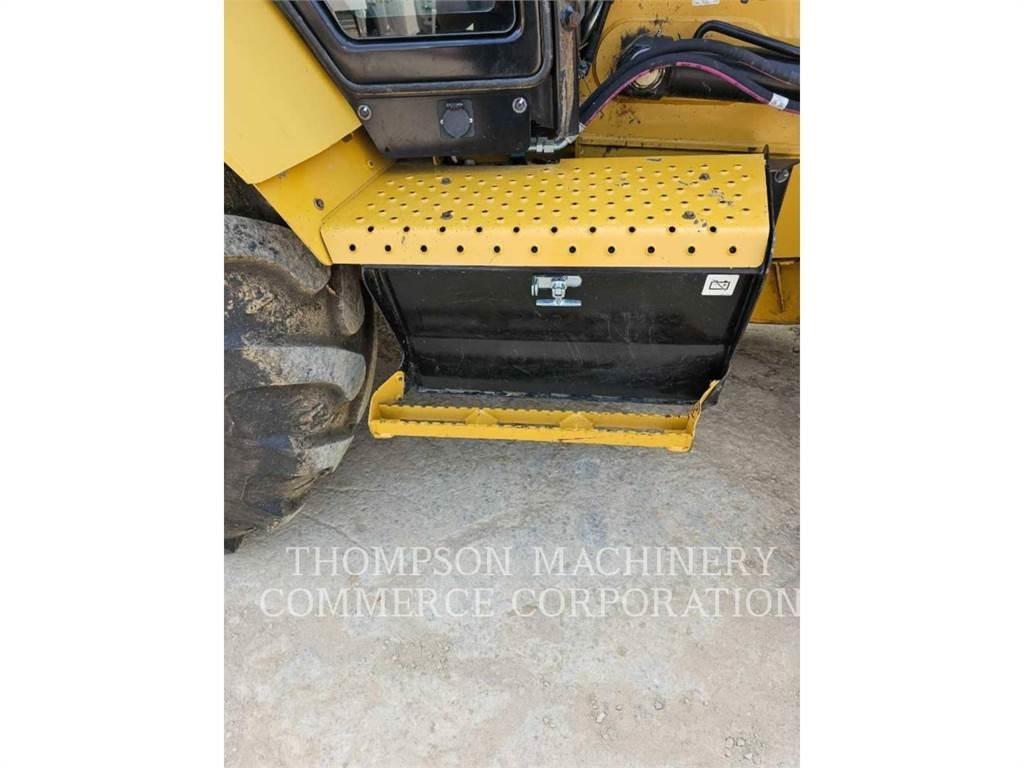 CAT 420 Terne