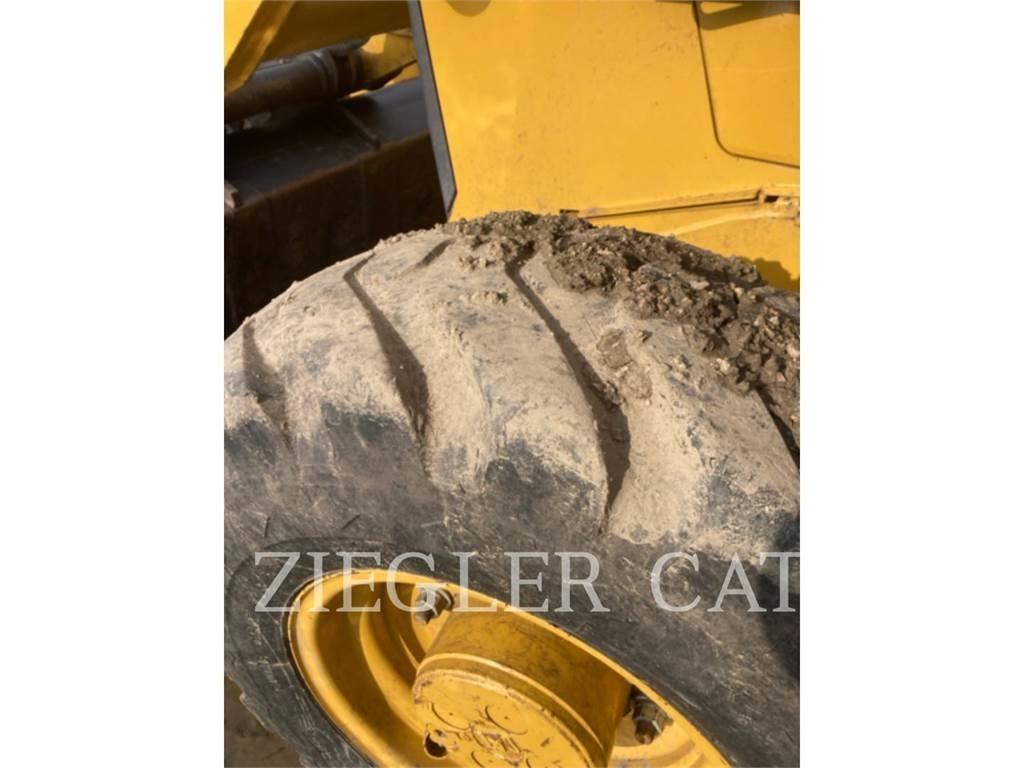 CAT 420F2 Terne