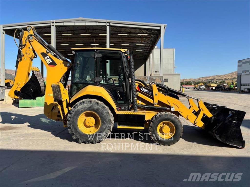 CAT 420F2 Terne