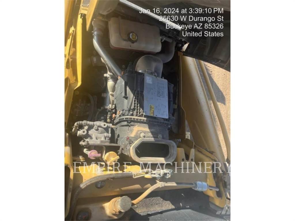 CAT 420F2 4EOP Terne