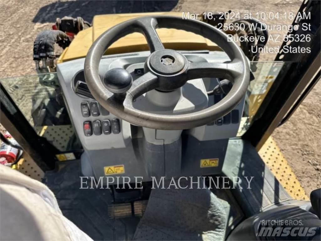 CAT 420F24EOIP Terne