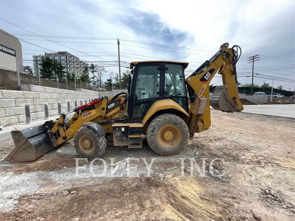 CAT 420F2IT Terne