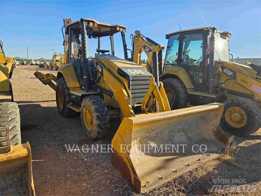 CAT 420F2ST Terne
