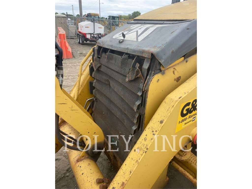 CAT 420FST Terne