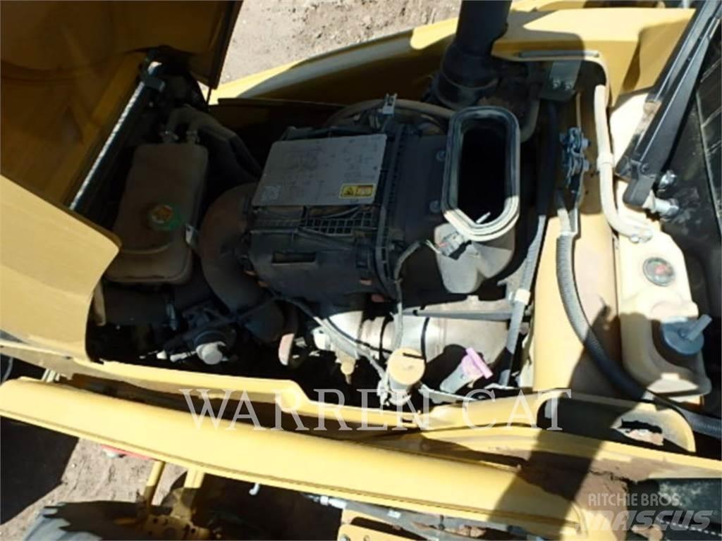 CAT 420XE AE4T Terne
