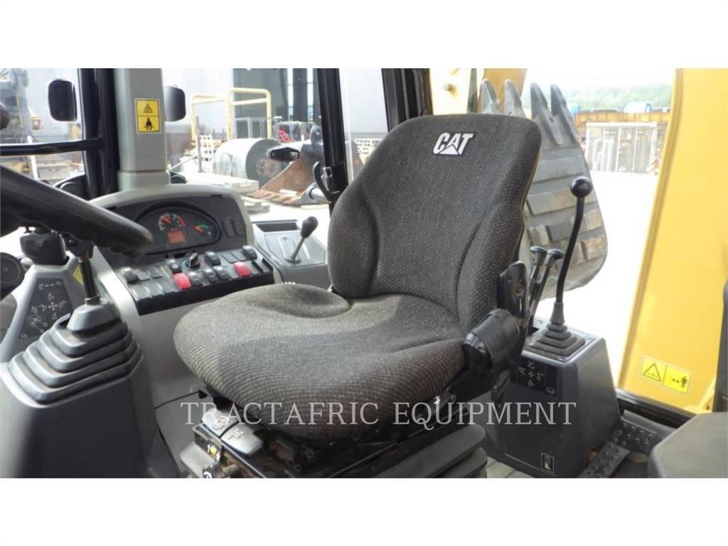 CAT 426F2LRC Terne