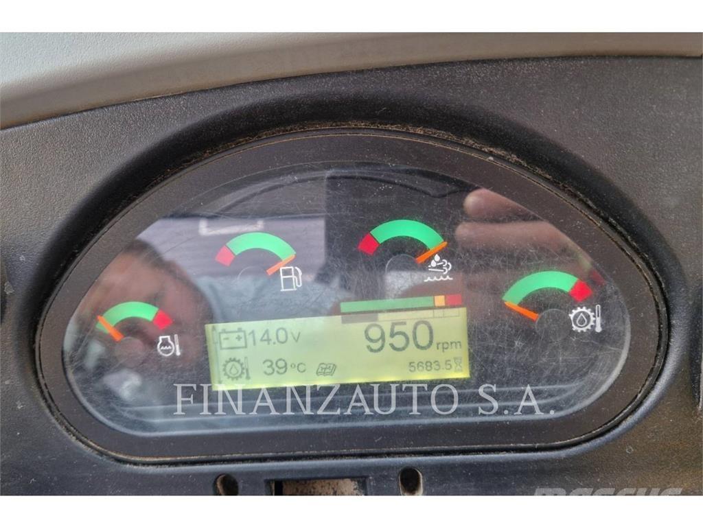 CAT 428F2 Terne