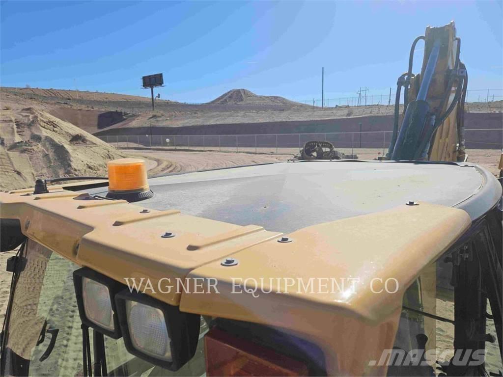 CAT 430F 4WD Terne