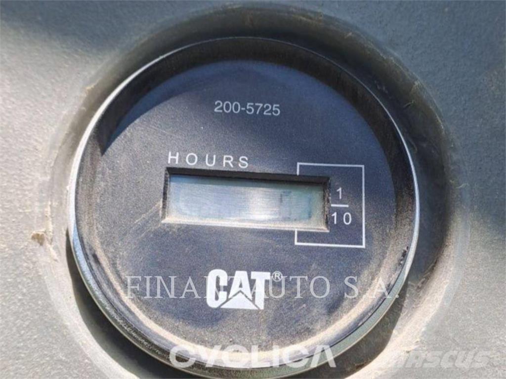 CAT 432DAA Terne