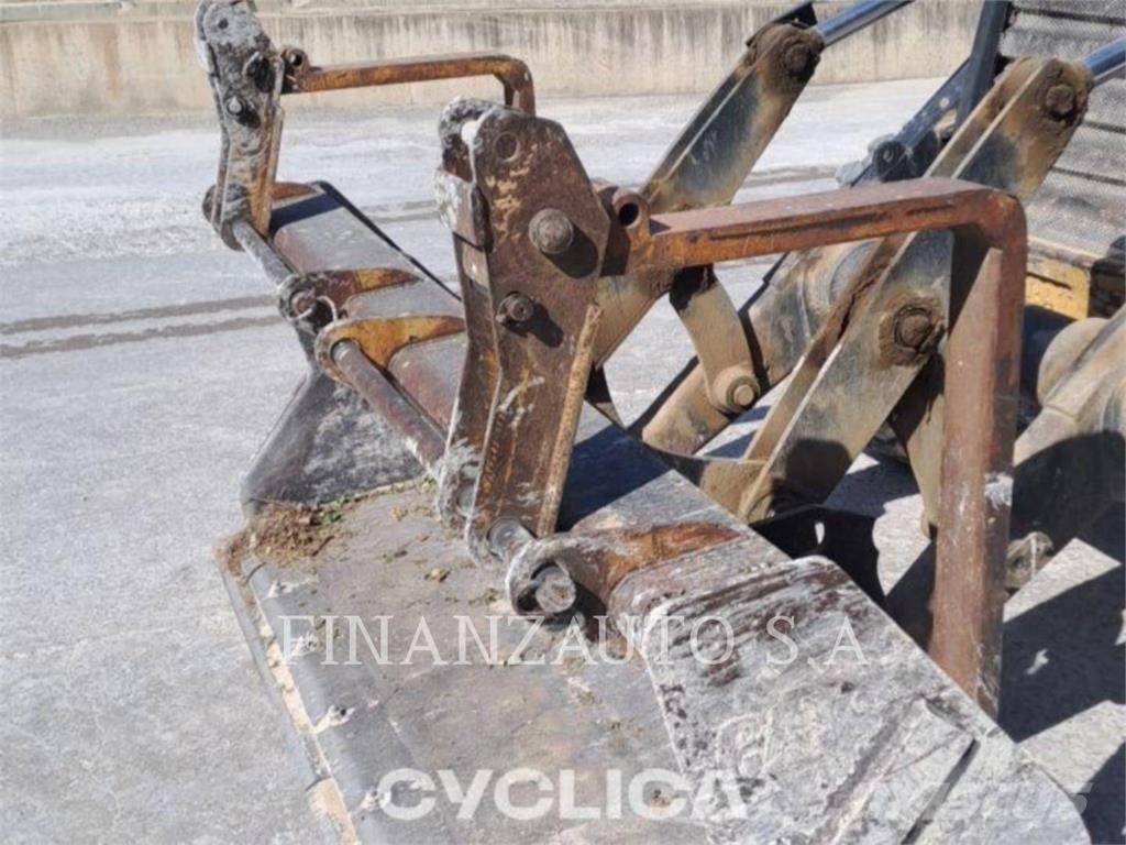 CAT 432DAA Terne