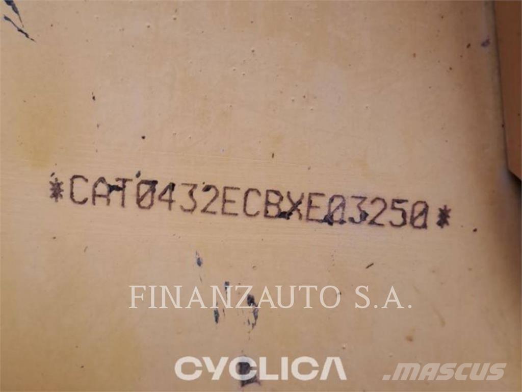 CAT 432F Terne