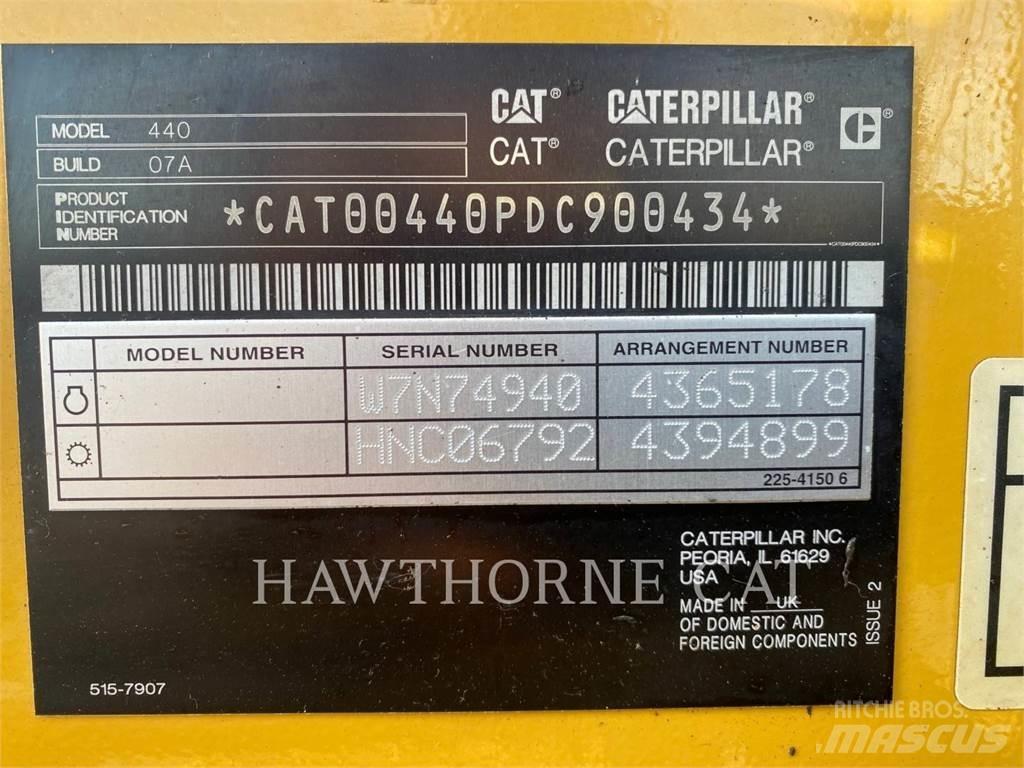 CAT 440 Terne