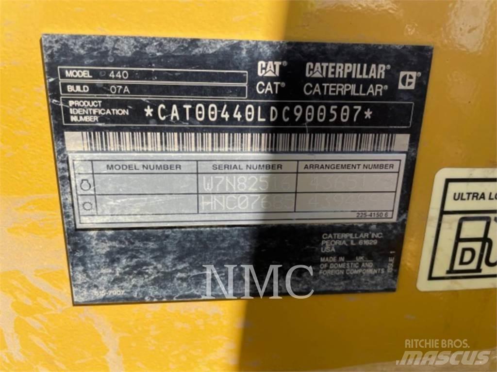 CAT 440 Terne
